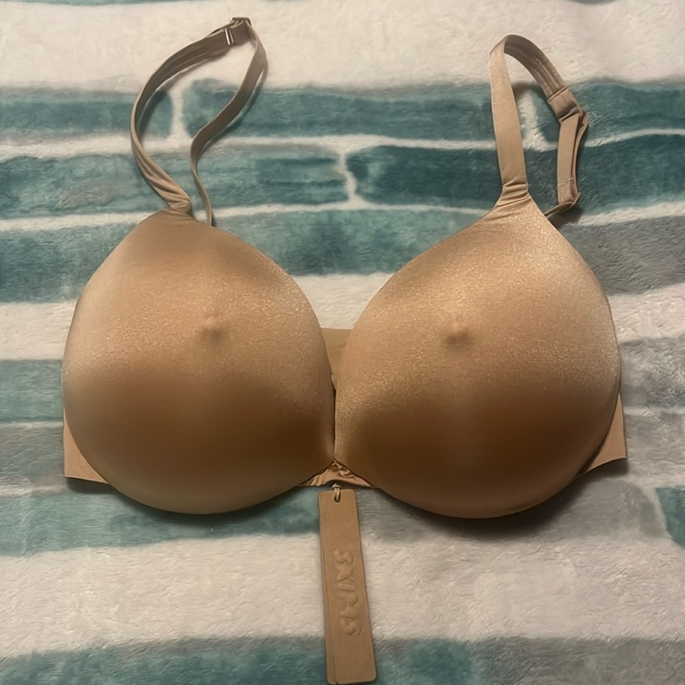 BN SKIMS 32DD Ultimate Push-up Nipple Bra….